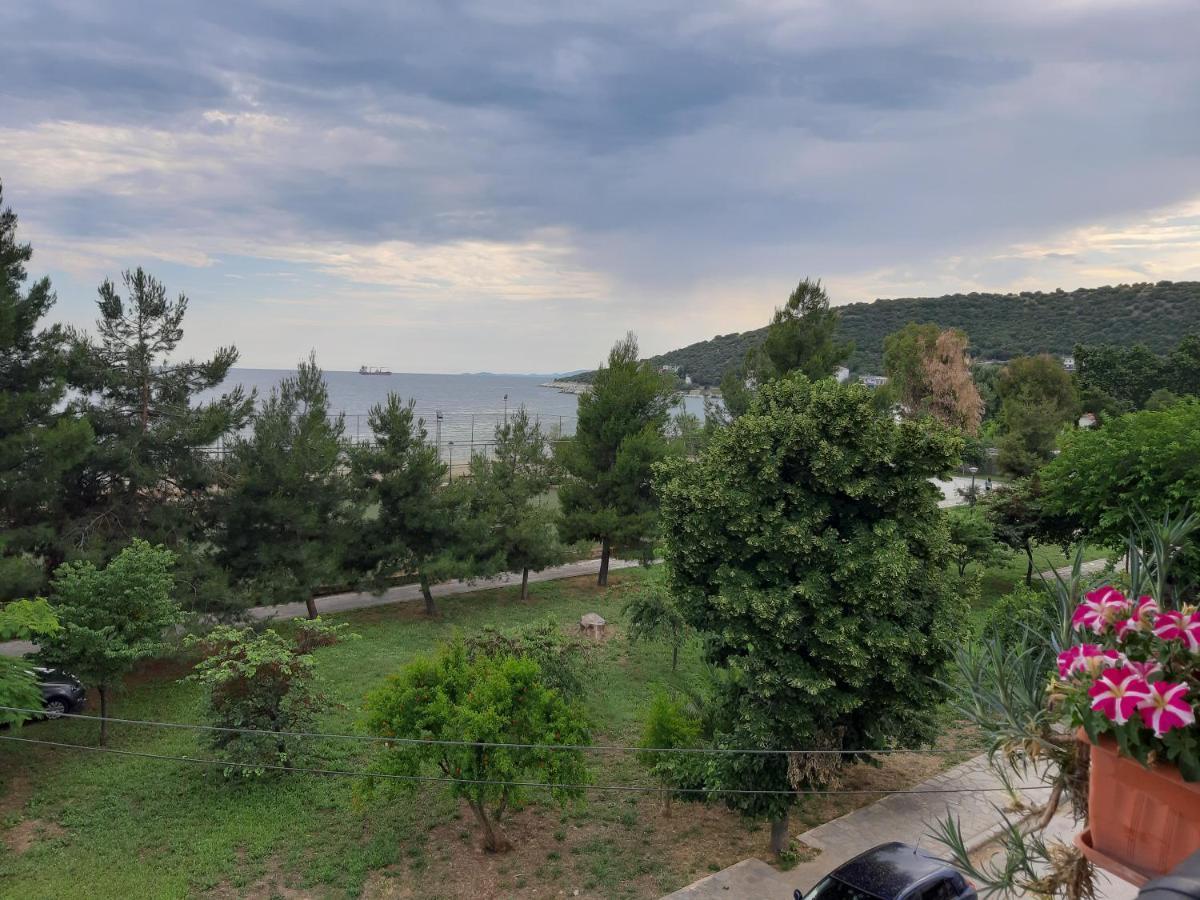 Soula'S Sunshine Big Apartment Nea Karvali Exterior foto